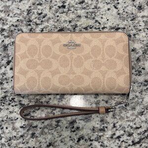 NEW Coach Wallet
